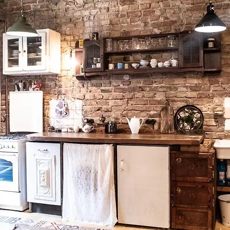 Poetic With Garden Apartament *