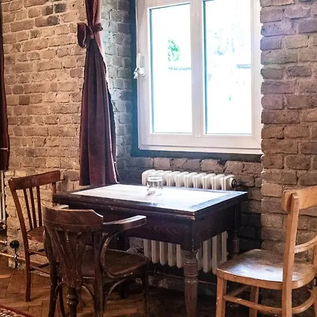 Poetic With Garden 베를린