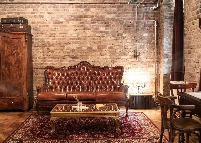 아파트 Poetic With Garden *