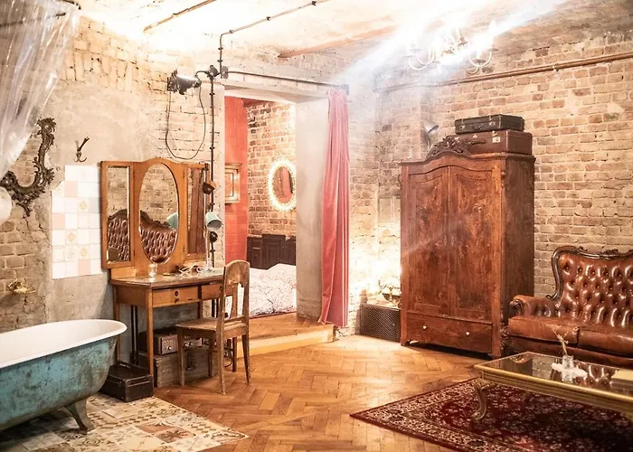 Poetic With Garden 아파트